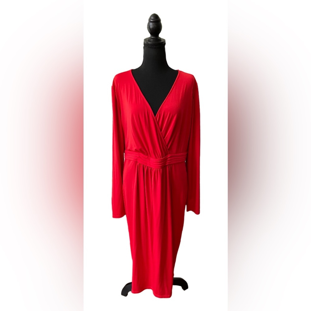 Torrid: Red Long Sleeve V Neck Bodycon Dress